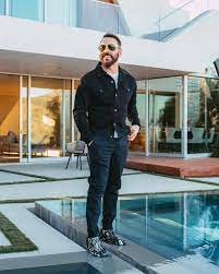 The Versatile Expertise of Actor Jeremy Piven post thumbnail image
