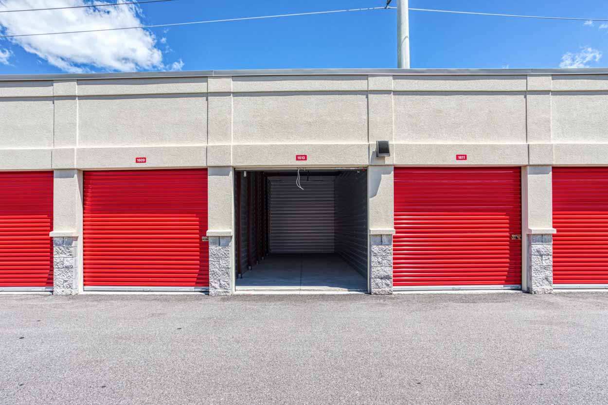 Safe and Secure: Choosing the Right Self Storage Facility post thumbnail image
