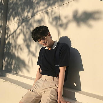 Korean Minimalist Fashion: Less is More post thumbnail image