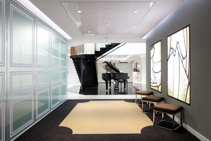 Mayfair’s Commercial Oasis: Exceptional Office Spaces post thumbnail image